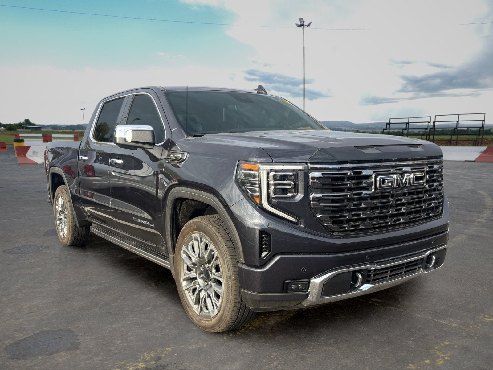 gmc sierra 1500 2026 1GTUUHE85TZ157381 image gmc sierra 1500 2026 1GTUUHE85TZ157381 image